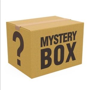 Mystery Box! Five great pieces to start reselling ;)